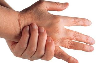methoden om pijn in de gewrichten van de vingers te behandelen